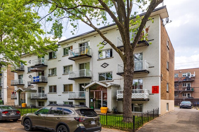 6338-6342 Villeneuve Rue in Montreal Nord, QC - Building Photo - Primary Photo