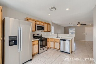 732 Moonlight Mesa Dr in Henderson, NV - Building Photo