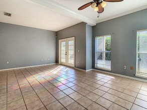 7907 Down Royal Rd in Tampa, FL - Building Photo - Building Photo