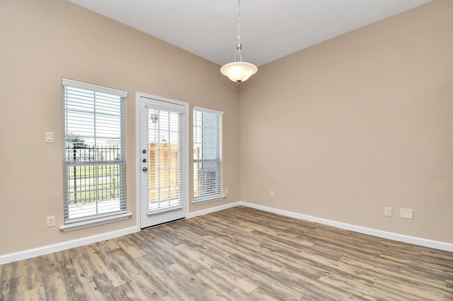 property at 2318 Bermuda Palms Dr