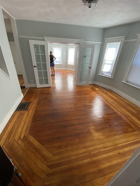 7 Bay State Ave, Unit 1 in Somerville, MA - Building Photo