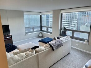 440 N Wabash Ave in Chicago, IL - Building Photo - Building Photo