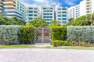 Seacrest Apartments in Miami Beach, FL - Building Photo - Building Photo