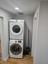 6 Islip Ave in Brentwood, NY - Building Photo - Building Photo