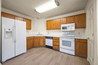 5908 Sara St in Fayetteville, AR - Building Photo - Building Photo