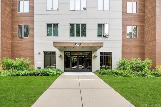 515 N MacQuesten Pkwy in Mount Vernon, NY - Building Photo - Building Photo