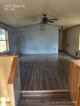 1033 Kim Ln in Vermillion, SD - Building Photo - Building Photo