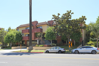 1969 S Beverly Glen Blvd in Los Angeles, CA - Foto de edificio - Building Photo