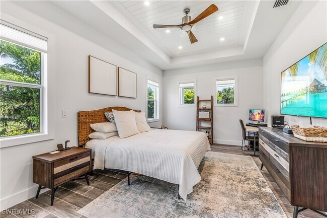 1245 Imperial Dr in Naples, FL - Foto de edificio - Building Photo