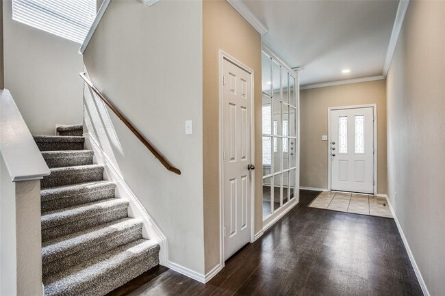 2443 Green Meadows Ln in Buda, TX - Foto de edificio - Building Photo