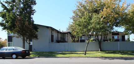 900 Broadway St in Fairfield, CA - Foto de edificio - Building Photo