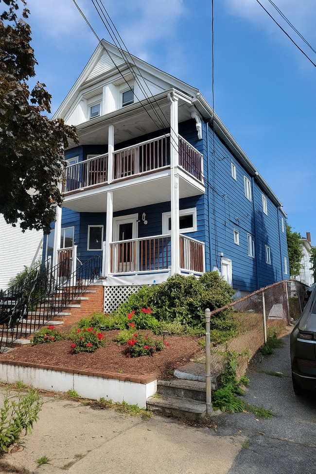 90 North St, Unit 2 Room 1