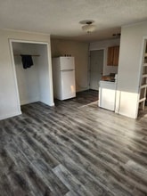 1900 Monroe Ave in North Bend, OR - Building Photo - Building Photo