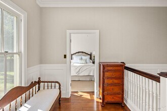 989 Rutherford Rd in Napa, CA - Building Photo - Building Photo