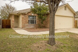 8907 Laguna Falls in San Antonio, TX - Building Photo - Building Photo