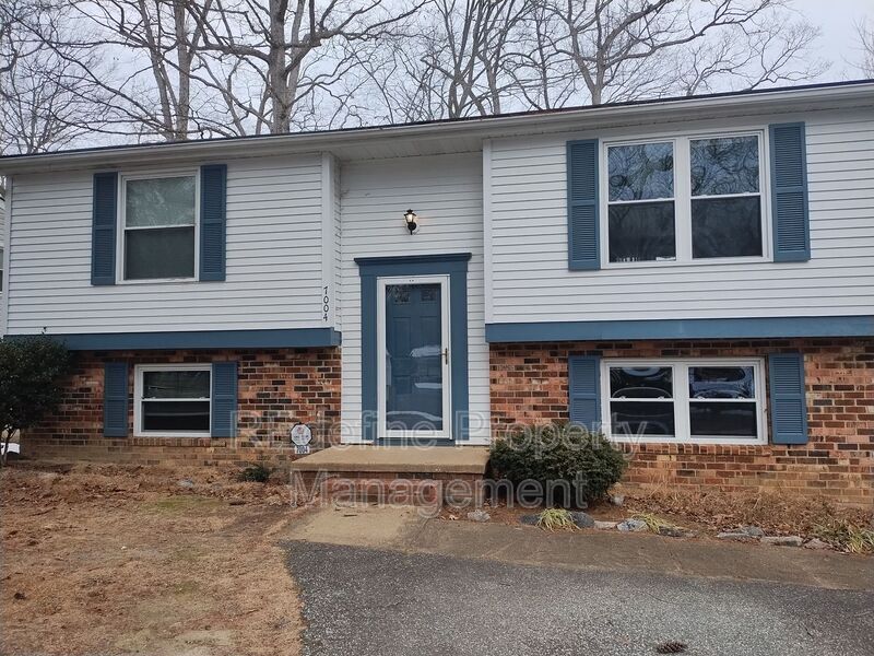 7004 Egan Pl in Chesterfield, VA - Building Photo