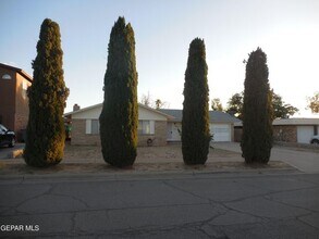 10512 Cardigan Dr in El Paso, TX - Foto de edificio - Building Photo