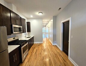 3939 W Polk St in Chicago, IL - Building Photo - Building Photo