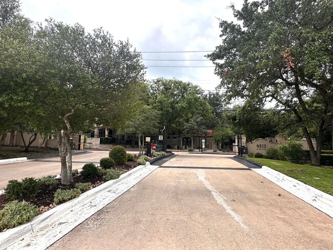 9525 N Capital of Texas Hwy
