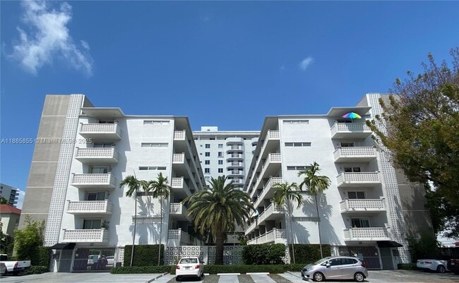 property at 1620 West Ave