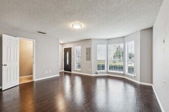 5724 Giddyup Ln in Fort Worth, TX - Building Photo - Building Photo