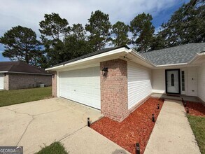 309 N Belmont Ct in Hinesville, GA - Building Photo - Building Photo