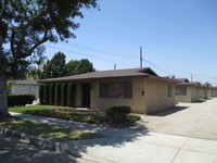 5211-5221-1/2 Live Oak St in Cudahy, CA - Foto de edificio - Building Photo