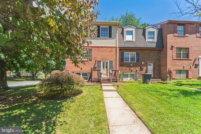64 Pickersgill Square in Owings Mills, MD - Building Photo - Building Photo
