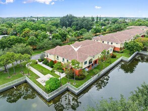 63 SE Palermo in Stuart, FL - Foto de edificio - Building Photo