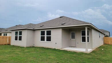 101 Red Buckeye St in Hutto, TX - Building Photo - Building Photo