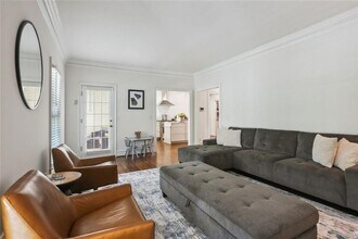 5684 River Oaks Pl NW in Atlanta, GA - Building Photo - Building Photo