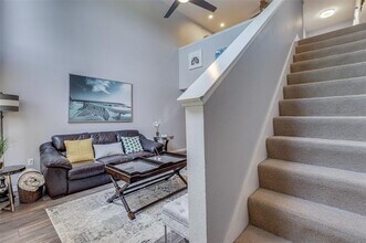 5111 Manett St in Dallas, TX - Building Photo - Building Photo