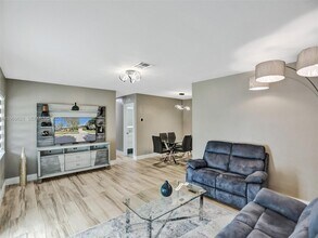 491 SE 23rd Ave in Pompano Beach, FL - Building Photo - Building Photo