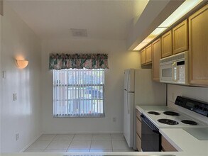 13801 Timberland Dr in Orlando, FL - Foto de edificio - Building Photo