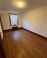 333-335-335 2nd St, Unit 335 in Pitcairn, PA - Foto de edificio - Building Photo