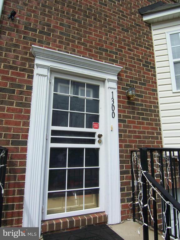 1300 Sutler Terrace in Oxon Hill, MD - Building Photo - Building Photo