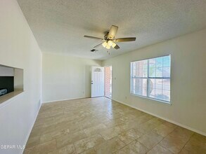 12480 Martin Bauman Dr in El Paso, TX - Building Photo - Building Photo