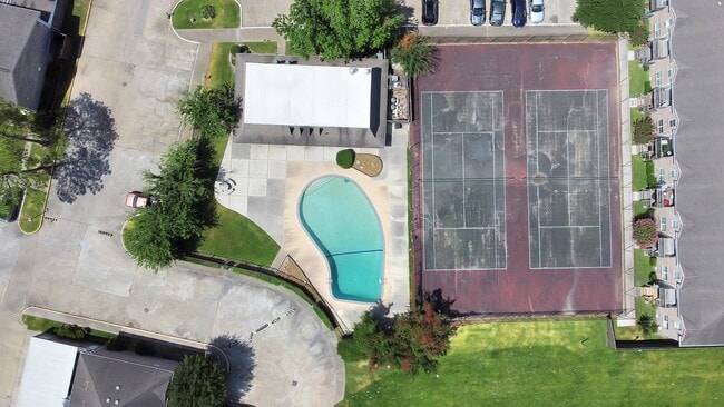 property at 11899 Algonquin Dr