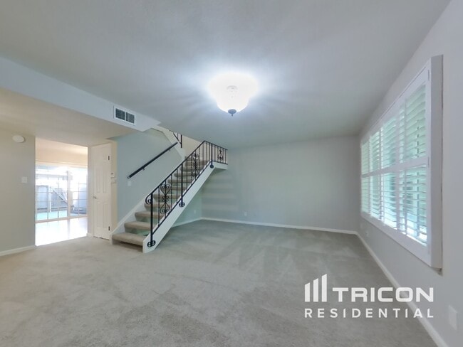 7482 Fairway Two Ave in Fair Oaks, CA - Building Photo - Building Photo