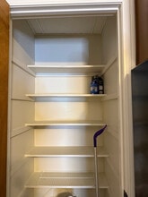 52 Myrtle St-Unit -52-2 in Westbrook, ME - Foto de edificio - Building Photo