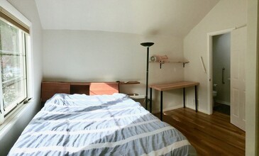 20 Donnell St, Unit 20 in Cambridge, MA - Building Photo - Building Photo