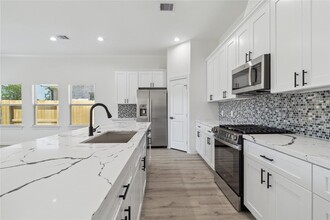 9711 Champion Heavens Dr in Spring, TX - Building Photo - Building Photo