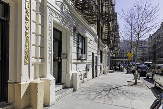 25 Arden St in New York, NY - Building Photo - Building Photo