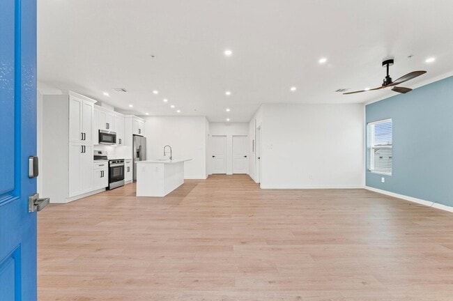 1325 35th St, Unit 2