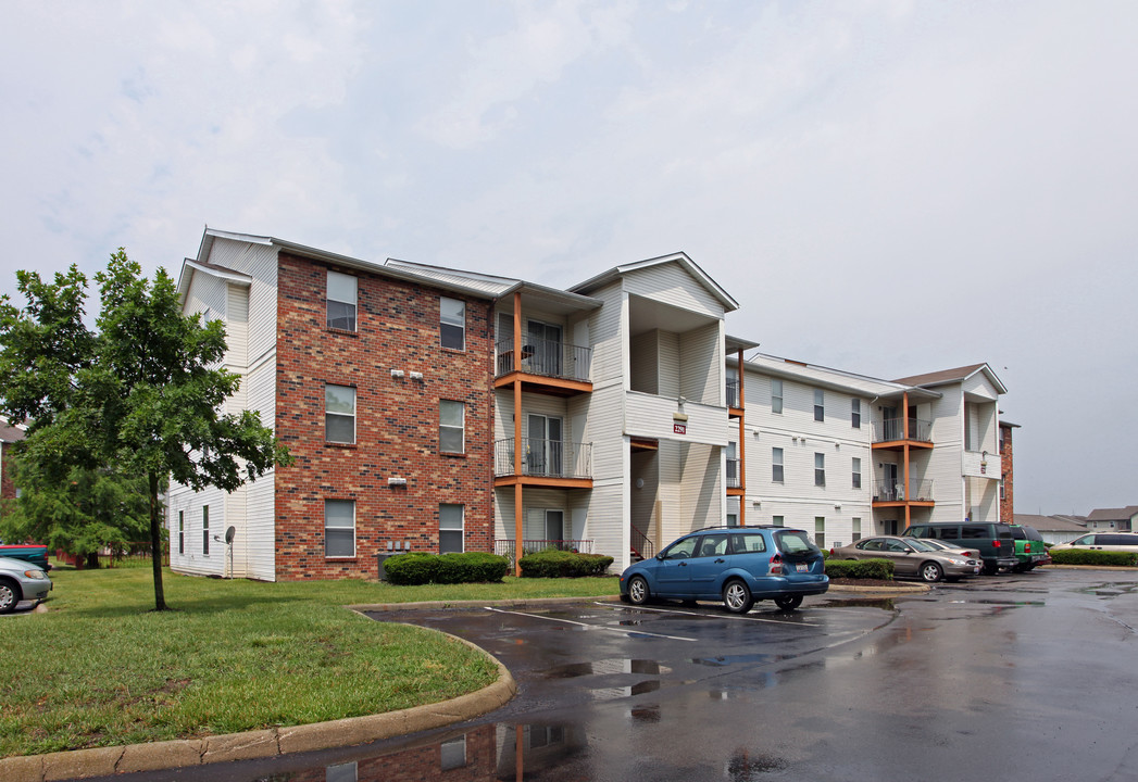 Bayside Commons Apartments in Hilliard, OH - Building Photo