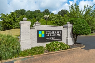 Somerset at Lakeland in Arlington, TN - Foto de edificio - Building Photo