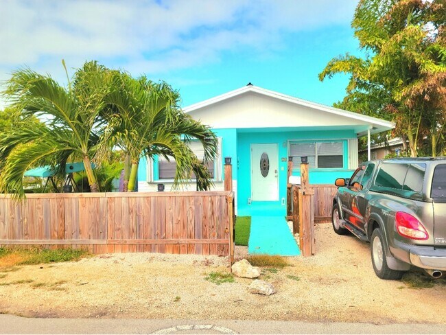 26D 11th Ave, Unit House in Stock Island in Stock Island, FL - Foto de edificio - Building Photo