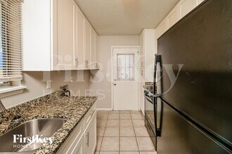 2211 Cherokee Valley Cir in Lithonia, GA - Building Photo - Building Photo