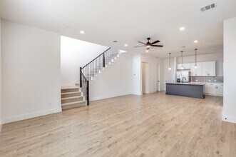 4401 Cave Spgs St in Celina, TX - Foto de edificio - Building Photo