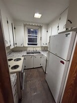 9 Urquhart St in Rumford, ME - Building Photo